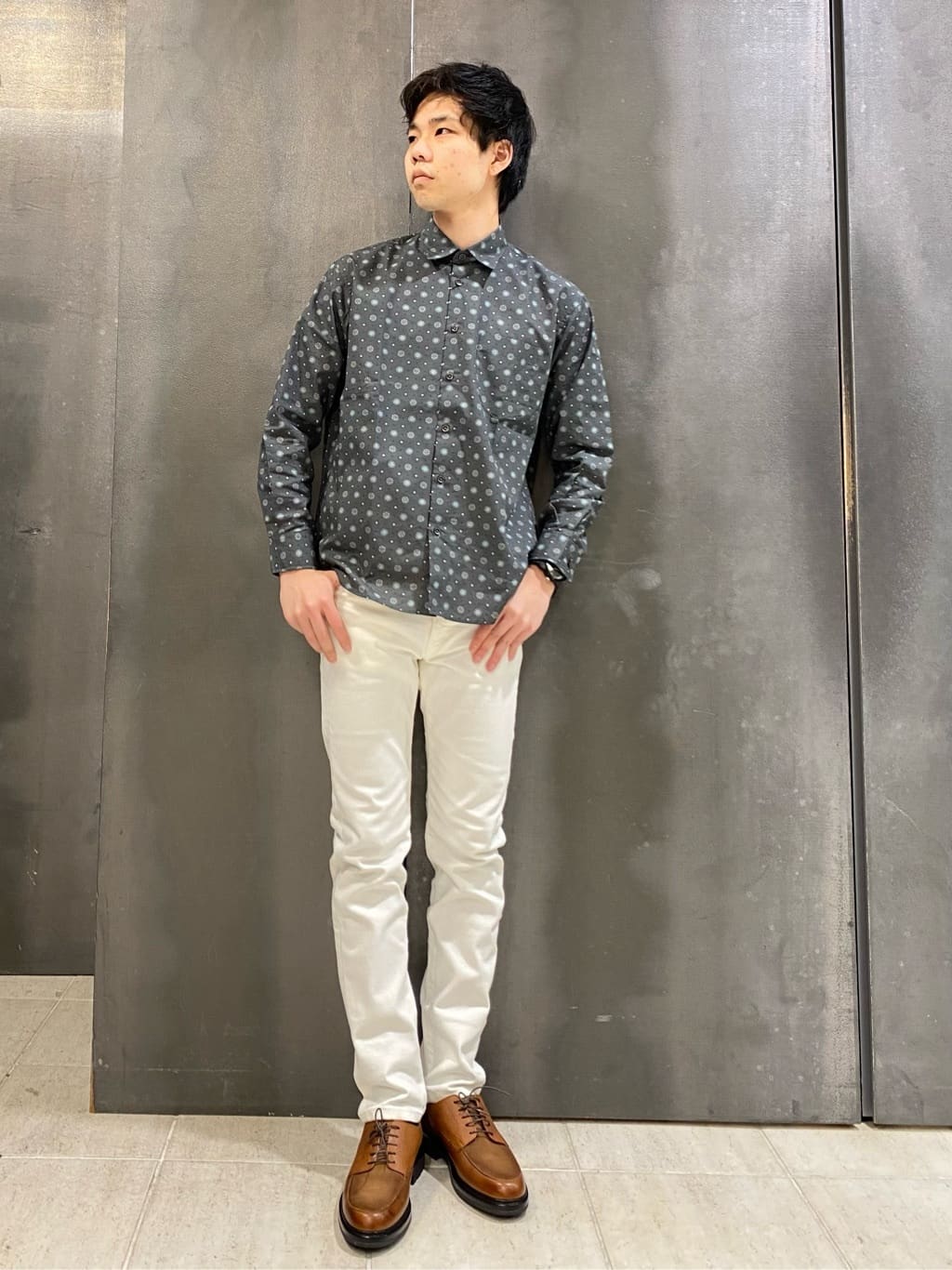 shoumaさんの「TAKEO KIKUCHI｜【Sサイズ～】ストレッチ デニム パンツ」を使ったコーディネート