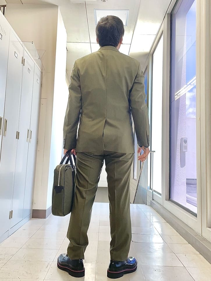 MAKOTO AIさんの「TAKEO KIKUCHI｜【Made in JAPAN】ブロード レギュラーカラー ドレスシャツ」を使ったコーディネート