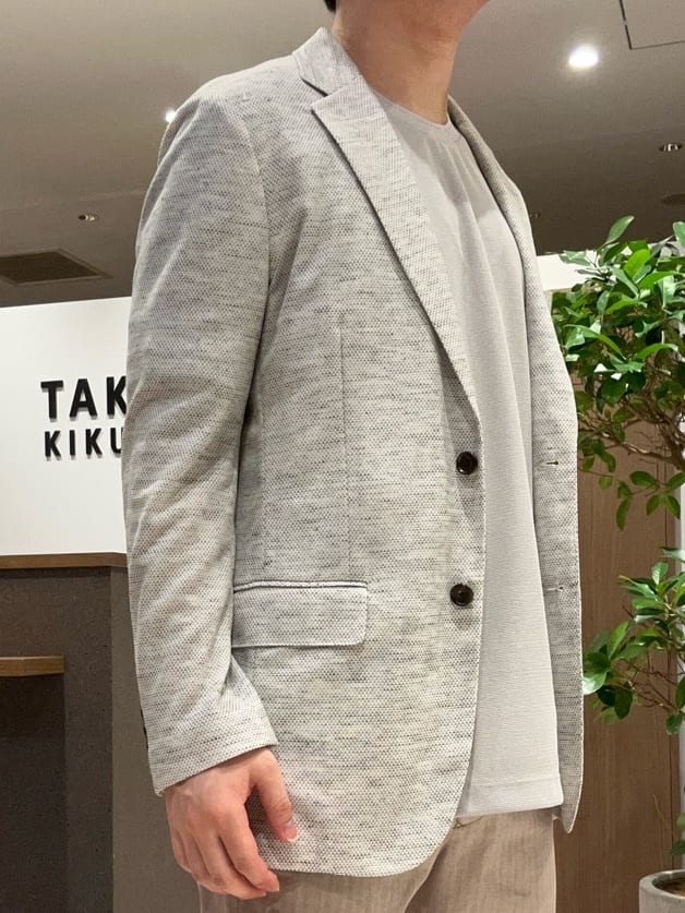 コウノ モトヤさんの「TAKEO KIKUCHI｜【尾州織】リネンブレンド メッシュ ジャケット」を使ったコーディネート