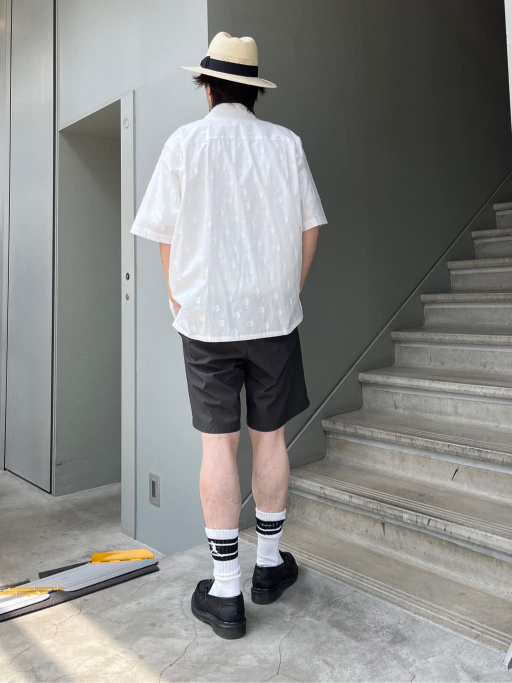 Shintaroさんの「TAKEO KIKUCHI｜【抗菌防臭／5サイズ展開】ハイゲージポンチ Tシャツ」を使ったコーディネート