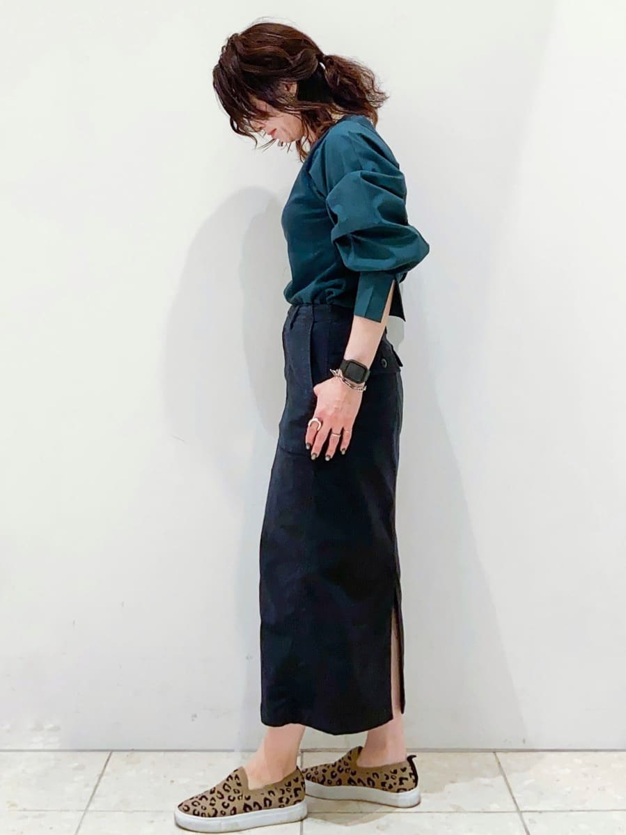 mameさんの「OPAQUE.CLIP｜オーガニックコットン混 ベイカースカート【洗濯機洗い可／ストレッチ】」を使ったコーディネート