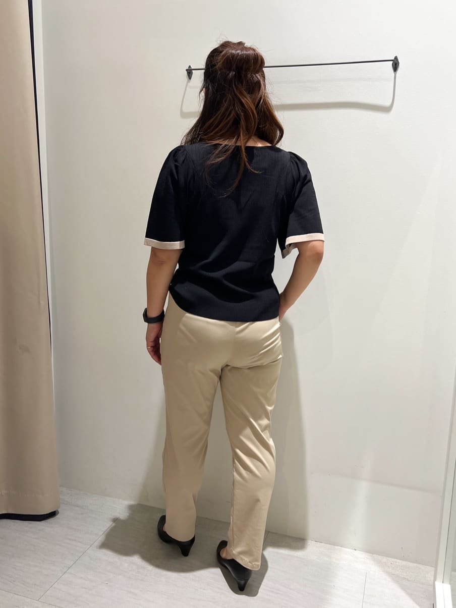 sachiさんの「grove｜【ふわっと心地よい足入れ】やわここち(R)Vカットパンプス」を使ったコーディネート