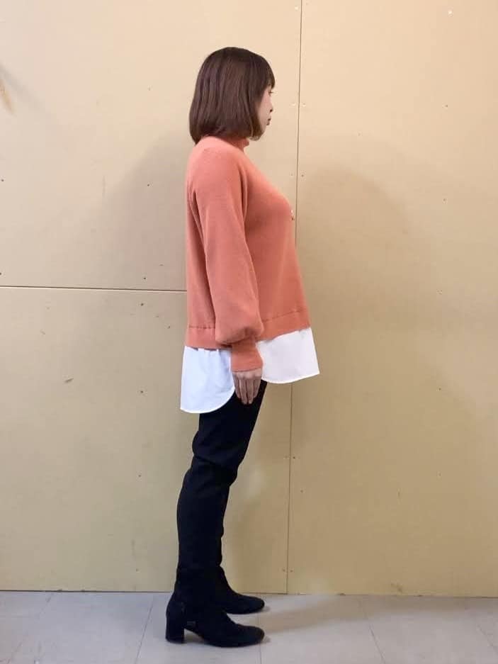 のぞみさんの「SHOO･LA･RUE｜【SS-3L/無理せずスリム】 ぐんぐん伸びる イージーテーパードパンツ」を使ったコーディネート