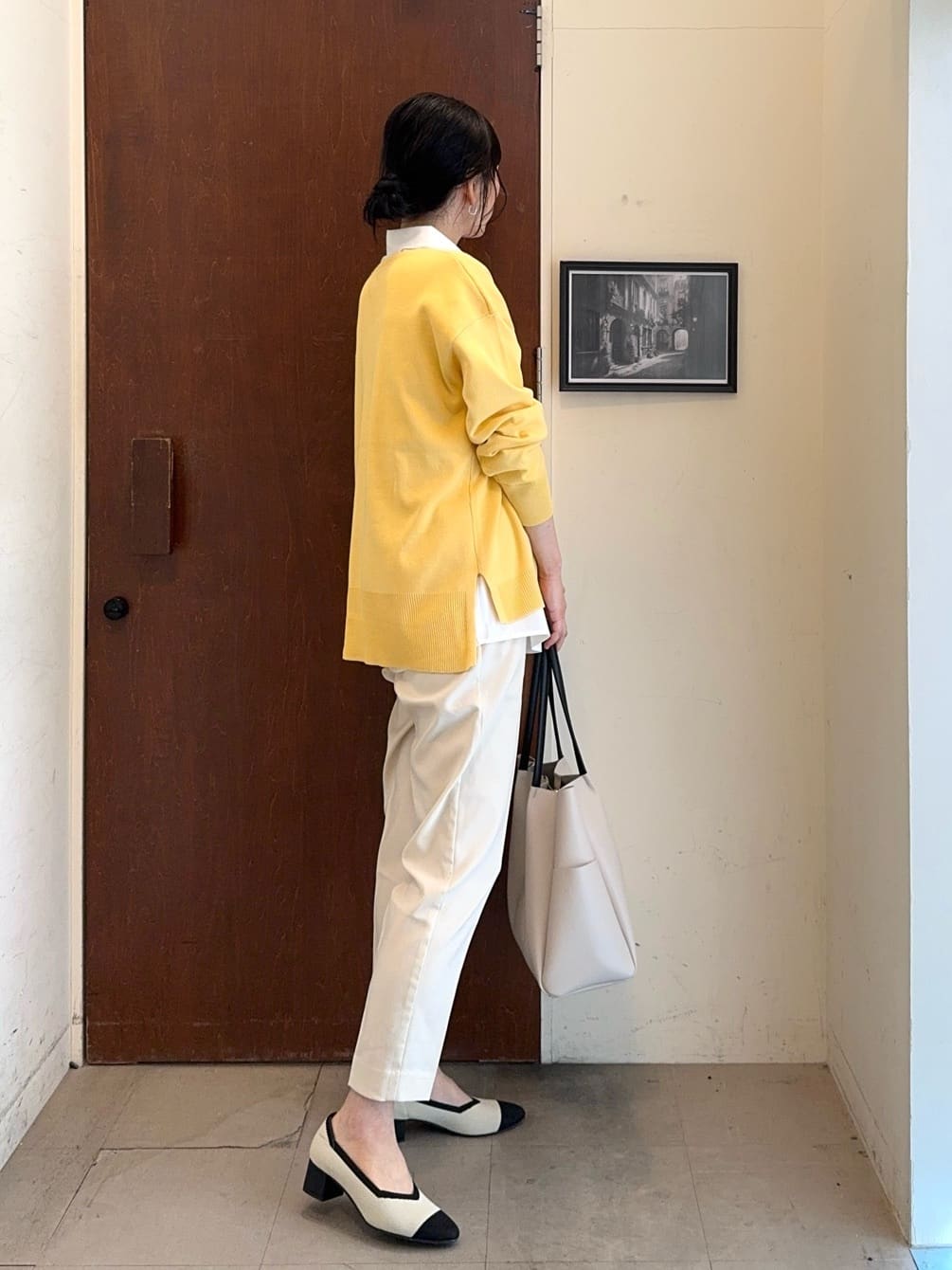 𝐇𝐢𝐫𝐨𝐦𝐢さんの「SHOO･LA･RUE｜【洗える/SS-3L】すっきりキレイにかっこよく 大人のテーパードパンツ」を使ったコーディネート