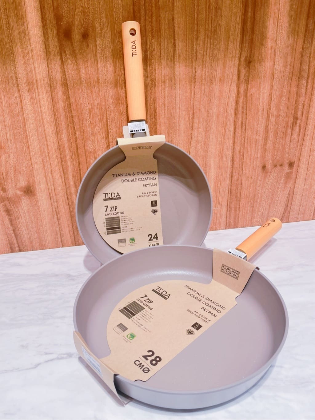 アリオ川口さんの「212 KITCHEN STORE｜チタン＆ダイヤモンドＷコーティング フライパン24cm GY ＜TI：DA ティーダ＞」を使ったコーディネート