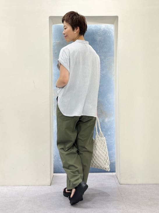 シュウコさんの「grove｜＜Lee&times;grove（別注色あり）＞ PAINTER PANTS」を使ったコーディネート