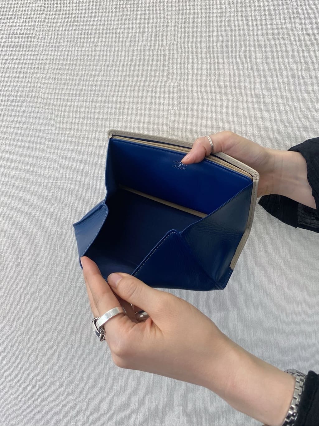 Uさんの「HIROKO HAYASHI｜【WEB限定】GIORNO（ジョルノ）マルチ財布」を使ったコーディネート