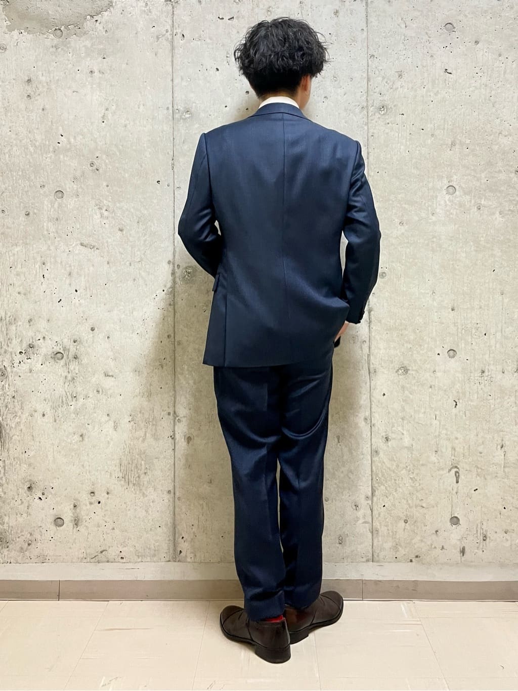 すずきさんの「TAKEO KIKUCHI｜【Three by Three】シャイニーシャークピンヘッド スーツ/3ピース対応可」を使ったコーディネート