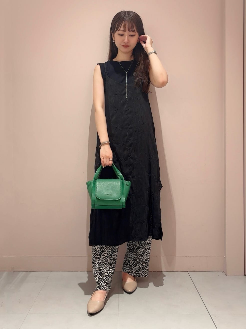 RINAさんの「ESPERANZA｜《定番》晴雨兼用クッションフラットパンプス」を使ったコーディネート