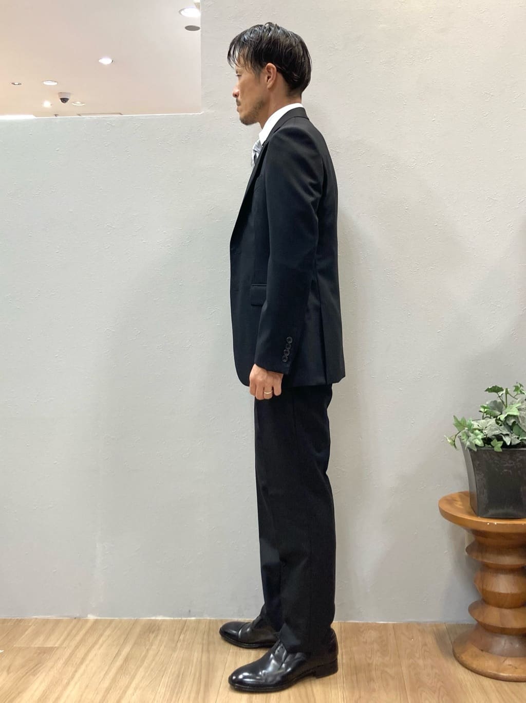 シュンさんの「TAKEO KIKUCHI｜【Made in JAPAN】矢絣（やがすり）スーツ／スリーピース対応」を使ったコーディネート