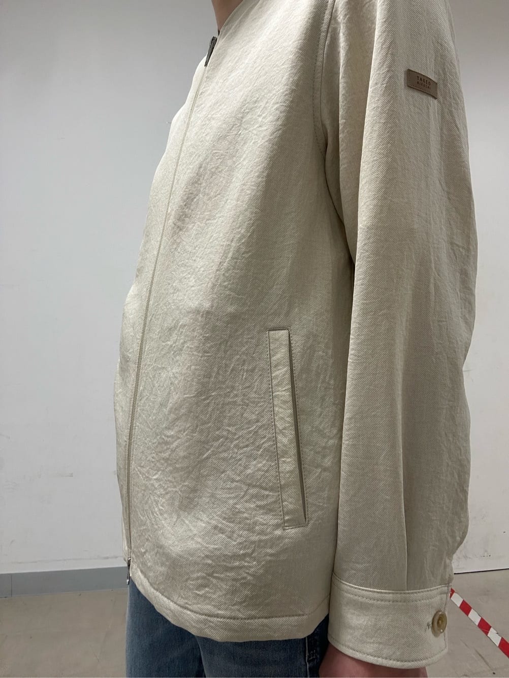 coheyさんの「TAKEO KIKUCHI｜【抗菌防臭／5サイズ展開】ハイゲージポンチ Tシャツ」を使ったコーディネート