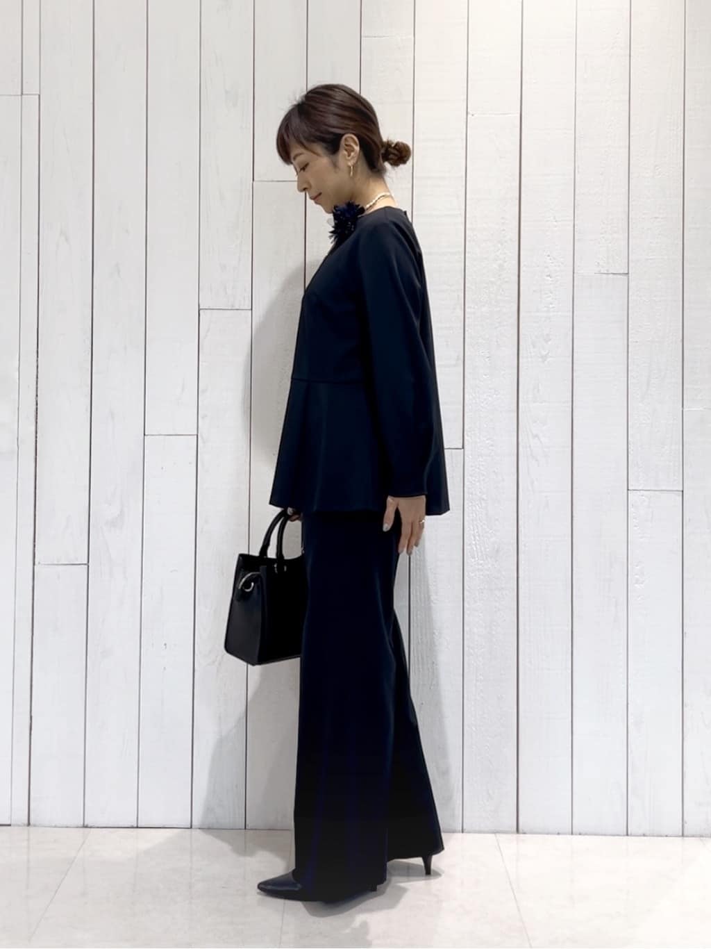 𝑹𝑶𝑴𝑰さんの「INDIVI｜【洗える／SETUP可能／セレモニー】ペプラムブラウス」を使ったコーディネート