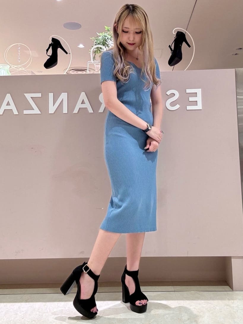 kaさんの「ESPERANZA｜Tストラップスクエアサンダル 24SS」を使ったコーディネート