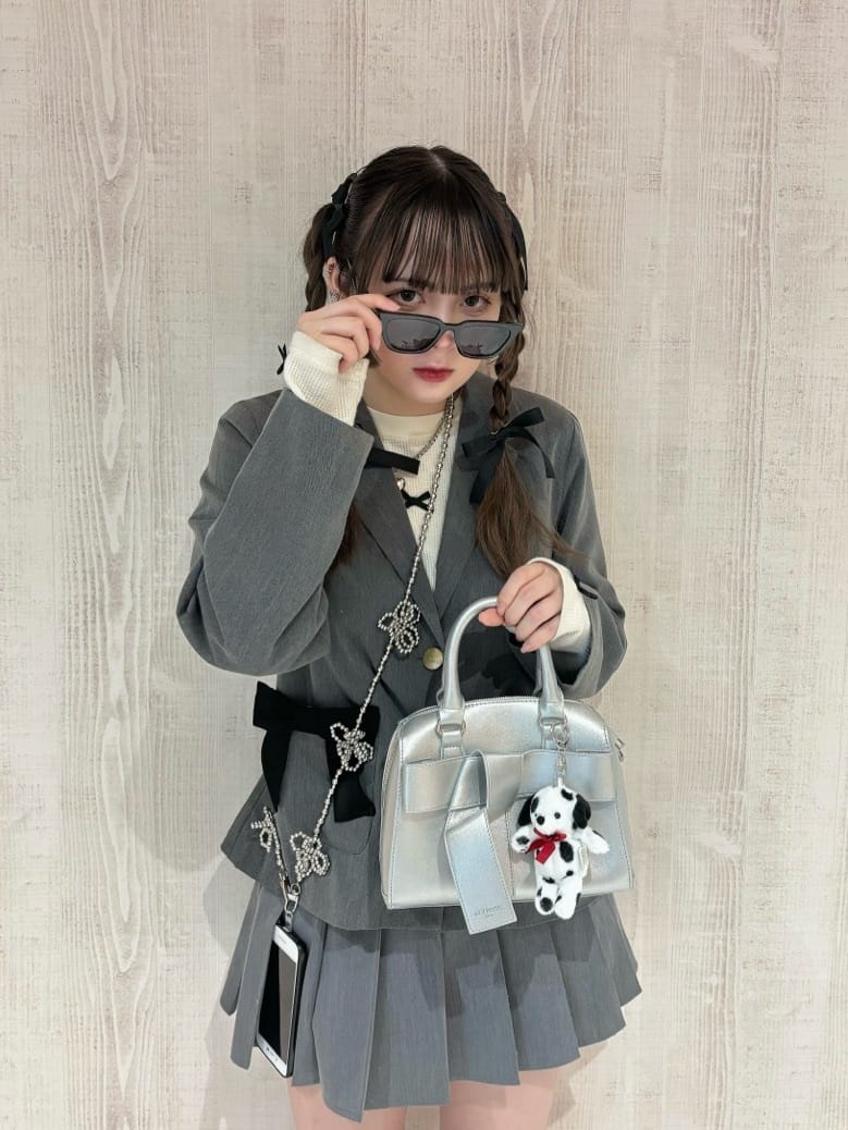 HUANG WEI HSUANさんの「ESPERANZA｜エムリットリボン2WAYボストン」を使ったコーディネート
