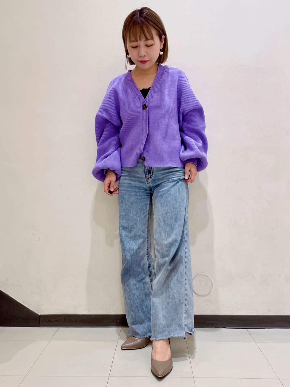re__さんの「ESPERANZA｜【12時間パンプス】約7.5㎝　歩きやすくて疲れにくい」を使ったコーディネート