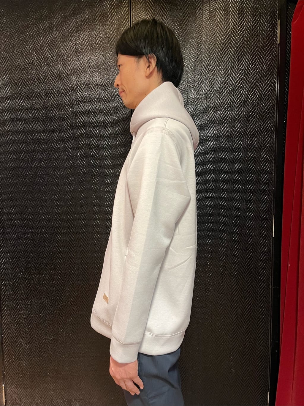  matsuさんの「TAKEO KIKUCHI｜【Sサイズ～】エアダン プルオーバー パーカ」を使ったコーディネート
