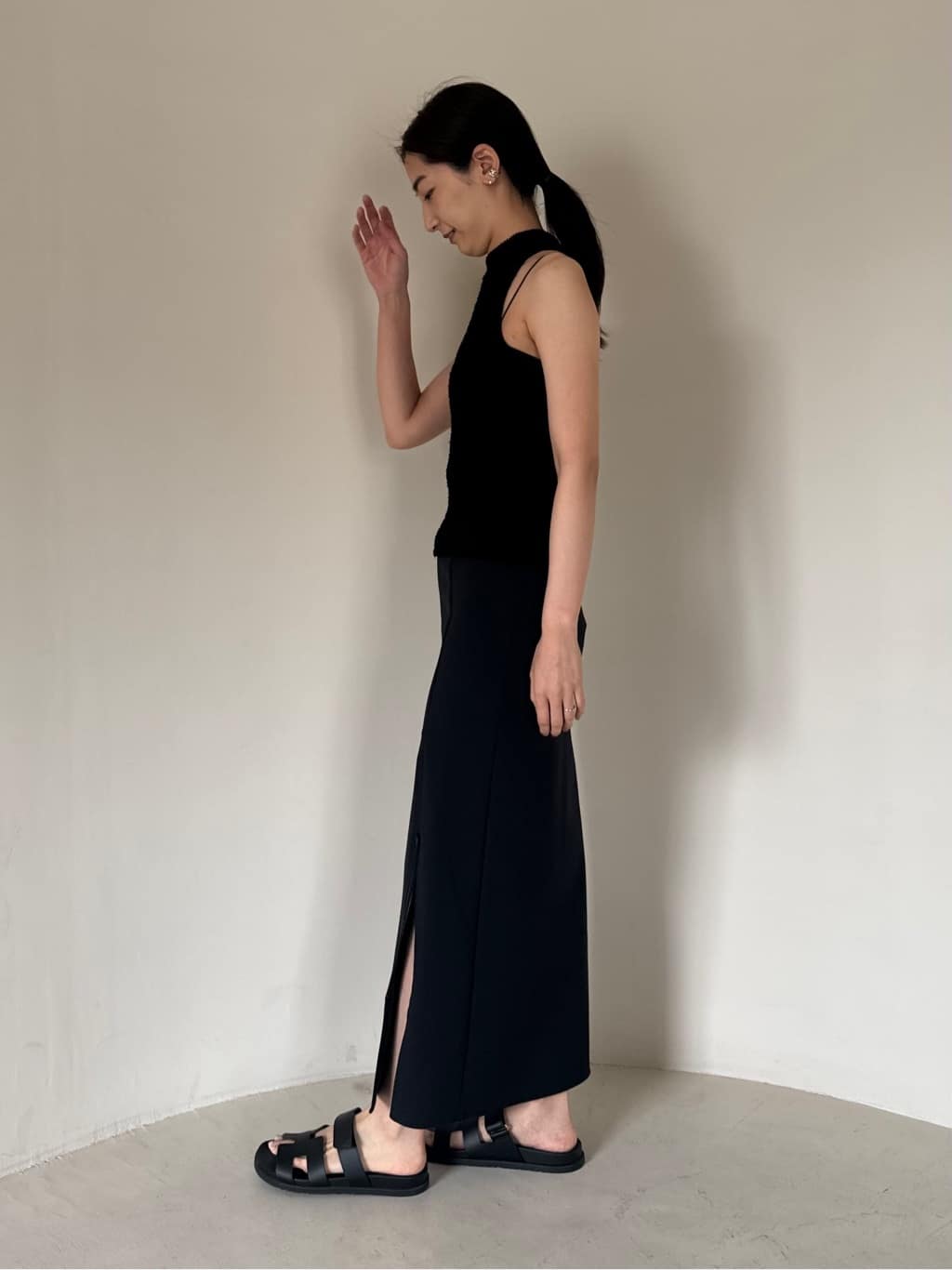 uchi__yamaさんの「CODE A｜slit jersey skirt」を使ったコーディネート