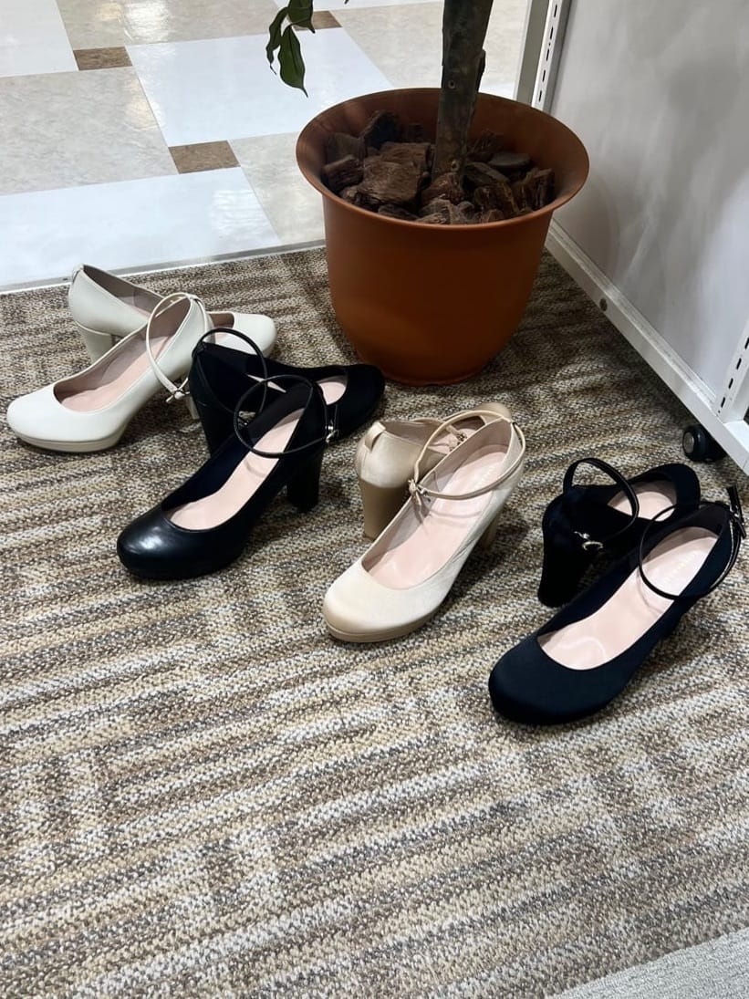 yumiさんの「ESPERANZA｜3WAYチャンキーヒールパンプス」を使ったコーディネート