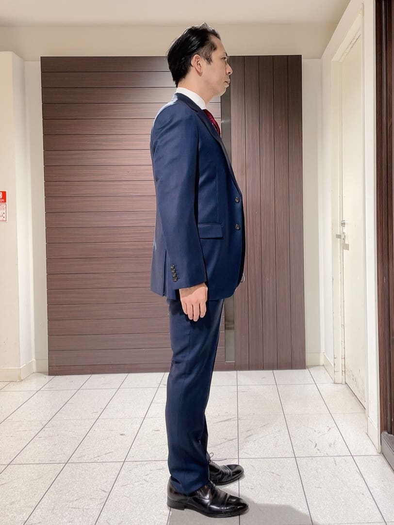 ToyoPさんの「TAKEO KIKUCHI｜【Three by Three】シャイニーシャークピンヘッド スーツ/3ピース対応可」を使ったコーディネート