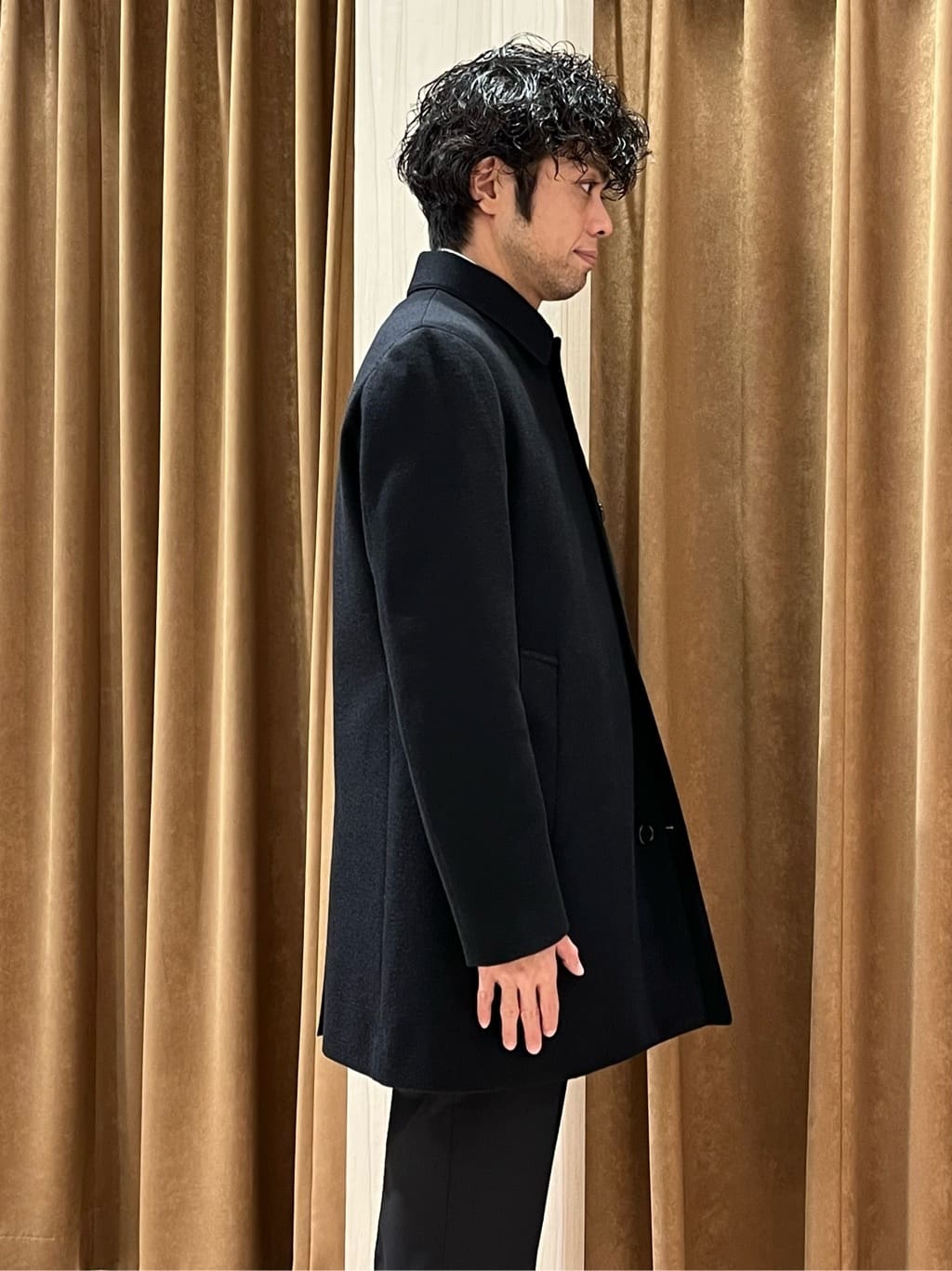 URAさんの「TAKEO KIKUCHI｜【ベストセラー/日本製】シャドーストライプ シルクネクタイ」を使ったコーディネート