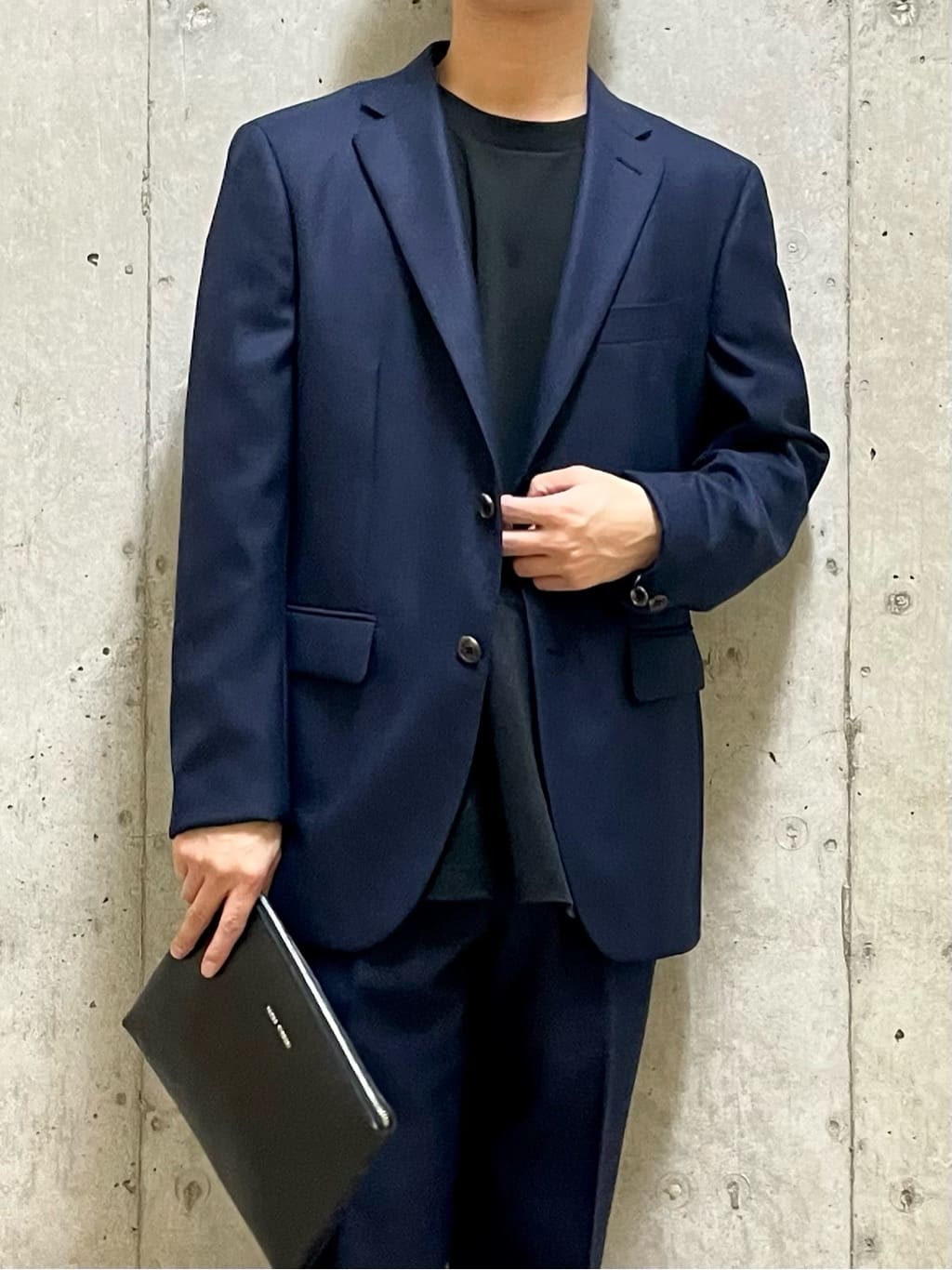 すずきさんの「TAKEO KIKUCHI｜シャイニー ウインドウペン パンツ」を使ったコーディネート