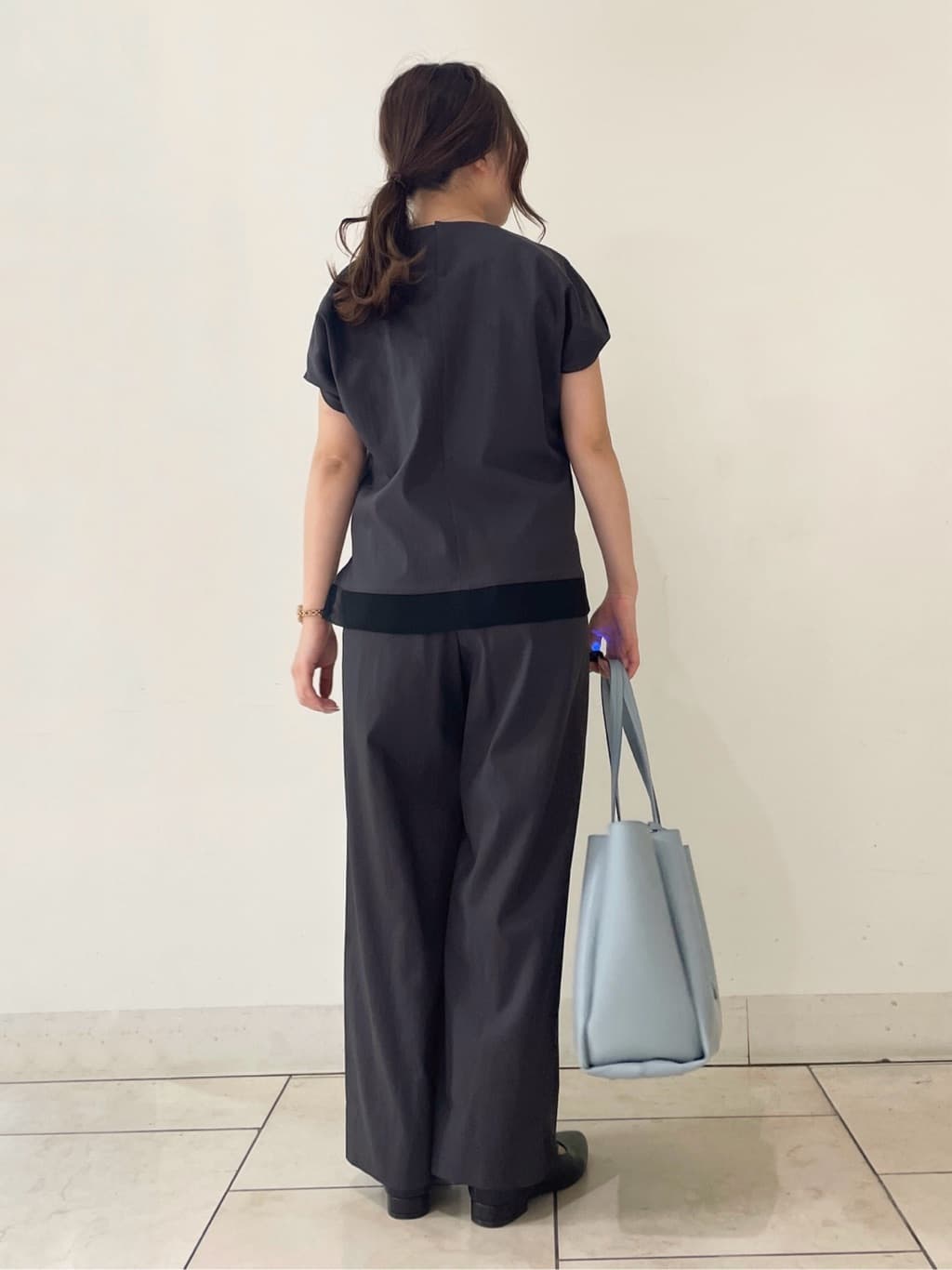 kahoさんの「INDIVI｜【セレモニーにおすすめ！】パール調トップネックレス」を使ったコーディネート