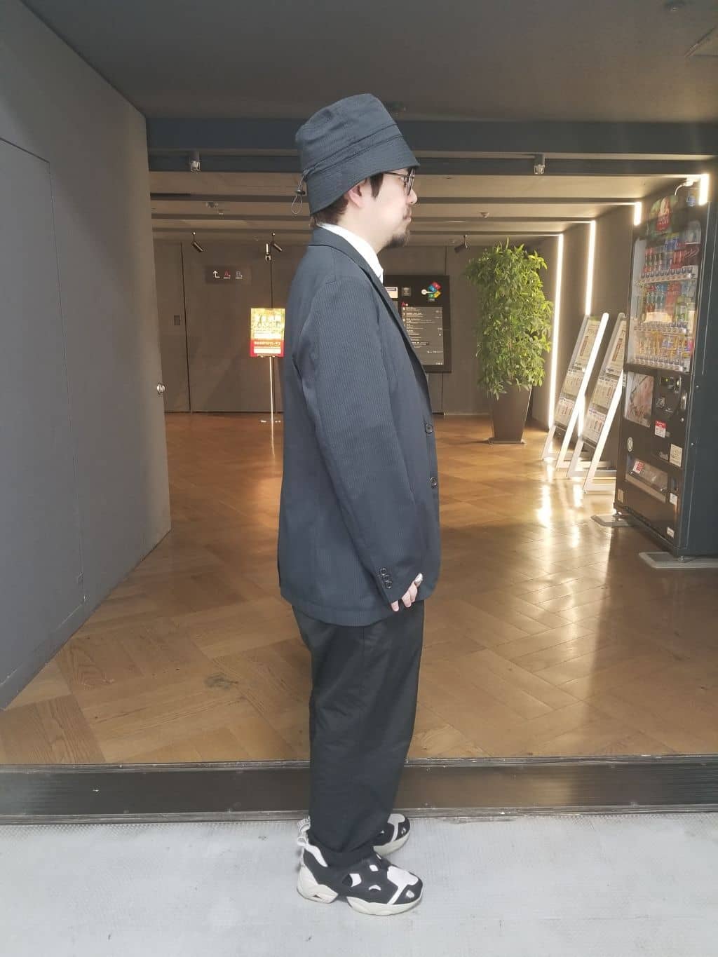 ヨーダさんの「TAKEO KIKUCHI｜【抗菌防臭／9色5サイズ展開】ハニカムメランジ ポロシャツ」を使ったコーディネート