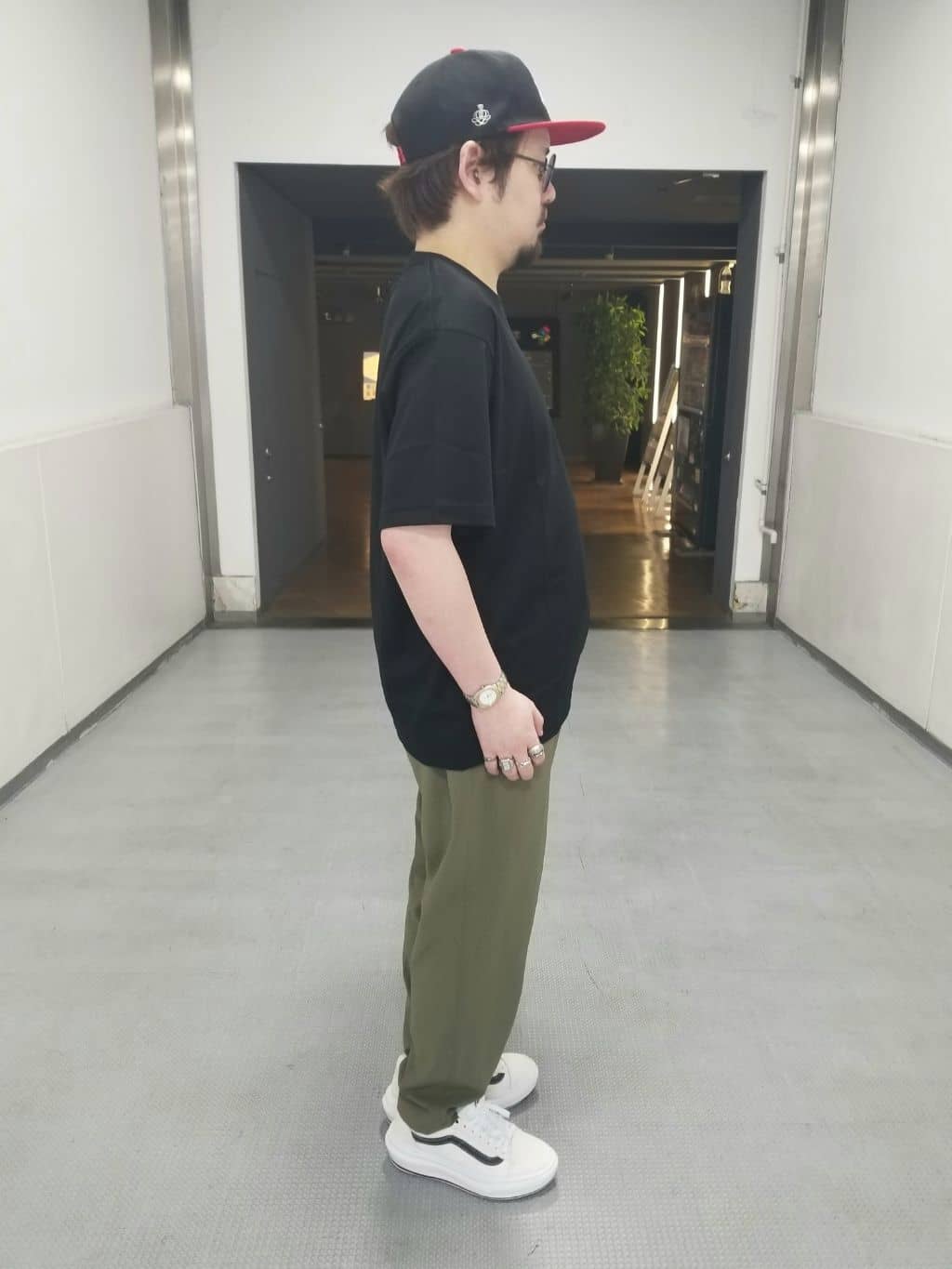 ヨーダさんの「TAKEO KIKUCHI｜【刺繍ロゴT】スムース ワンポイント Tシャツ」を使ったコーディネート