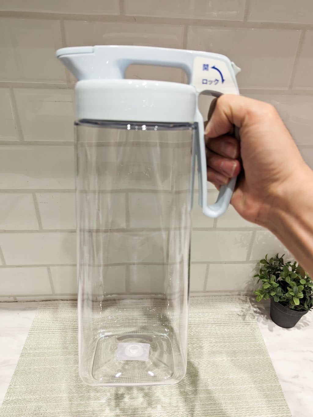 シモさんの「212 KITCHEN STORE｜ファインジャグ２．２Ｌ ミルクホワイト」を使ったコーディネート