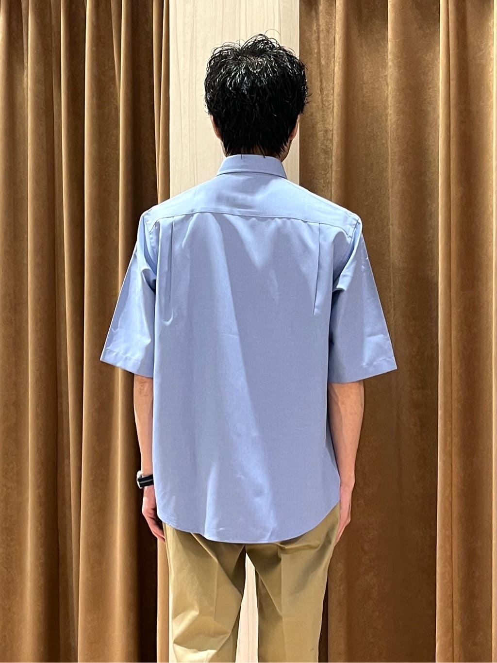 URAさんの「TAKEO KIKUCHI｜【オフィスカジュアル対応】ドレス チノパンツ」を使ったコーディネート