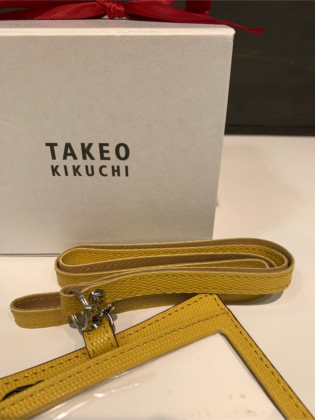 木村剛さんの「TAKEO KIKUCHI｜【ソフト＆ナチュラル】ミニメッシュ レザー IDカードホルダー」を使ったコーディネート