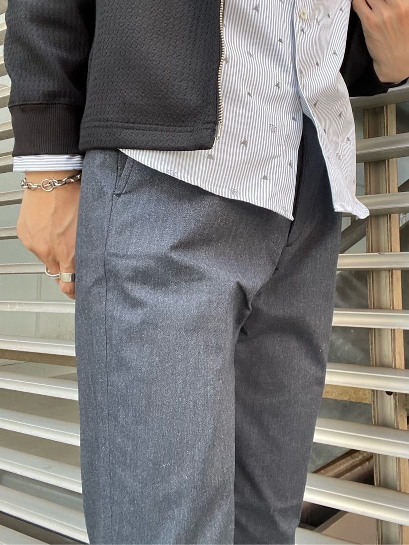 Seiyaさんの「TAKEO KIKUCHI｜【Made in JAPAN】播州織 ヘリンボン ストレート パンツ」を使ったコーディネート