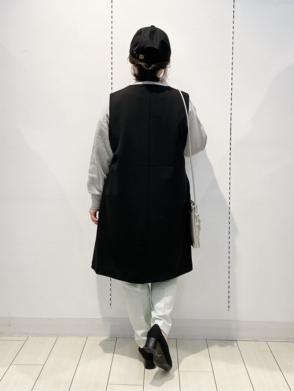 haruさんの「SHOO･LA･RUE｜【洗える/SS-3L】すっきりキレイにかっこよく 大人のテーパードパンツ」を使ったコーディネート