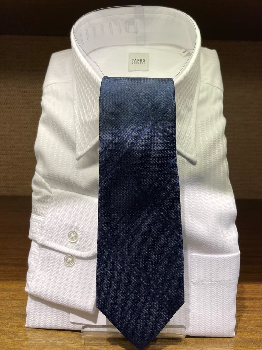 iwさんの「TAKEO KIKUCHI｜【Made in JAPAN】ドビーストライプ ドレス シャツ」を使ったコーディネート