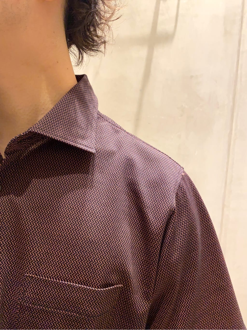 中嶋弘樹さんの「TAKEO KIKUCHI｜【全7サイズ&times;8色展開！】トップマルチヘリンボン パンツ」を使ったコーディネート