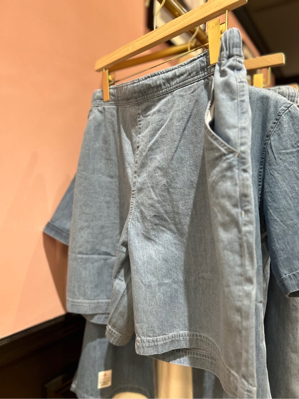 須田　慎二郎さんの「DRESSTERIOR｜」を使ったコーディネート
