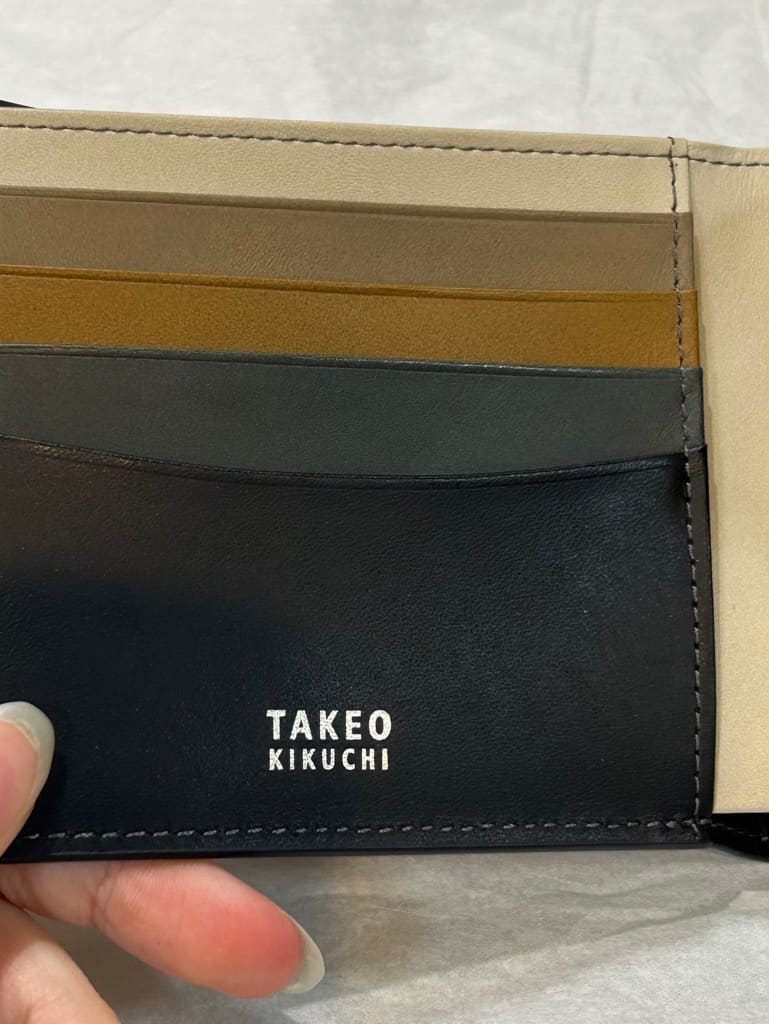 さりーちゃんさんの「TAKEO KIKUCHI｜アンティーク調レザー 2つ折り財布」を使ったコーディネート