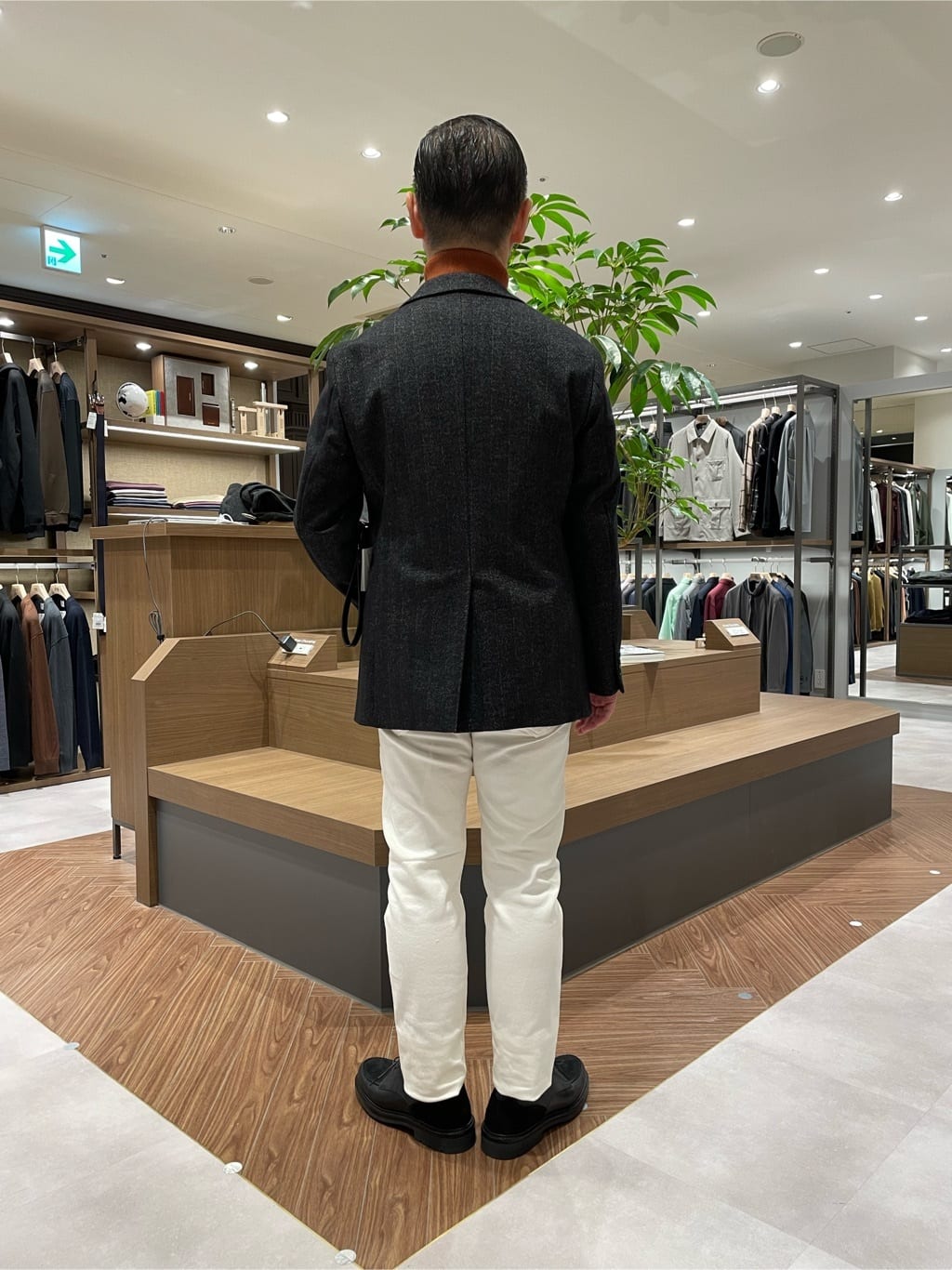 sioさんの「TAKEO KIKUCHI｜【Sサイズ～】ストレッチ デニム パンツ」を使ったコーディネート