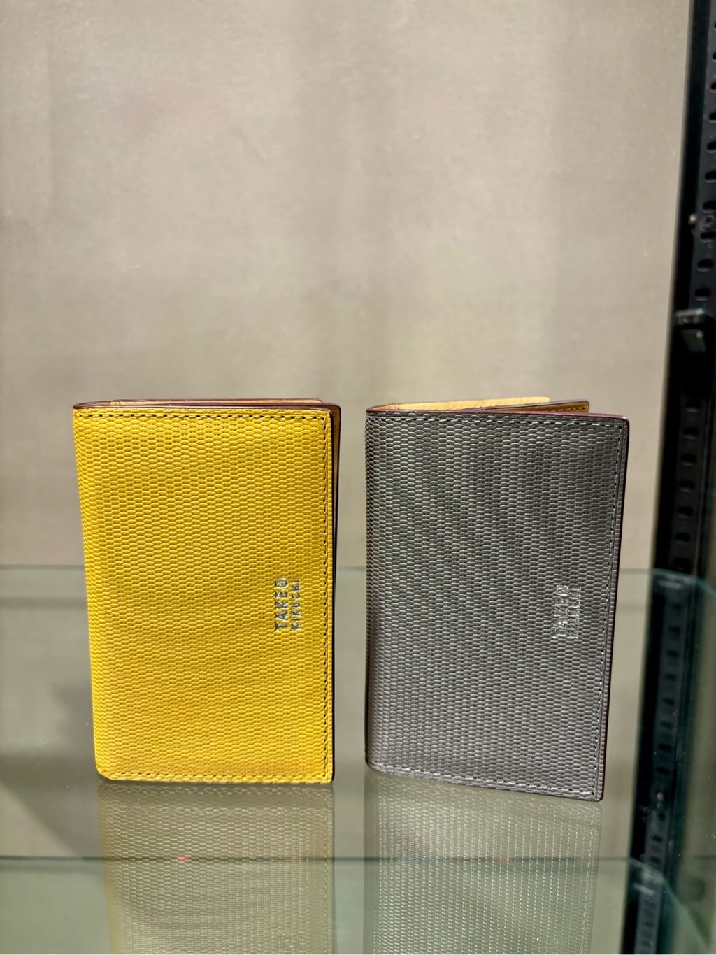 中村さんの「TAKEO KIKUCHI｜【ソフト＆ナチュラル】ミニメッシュ レザー 名刺入れ」を使ったコーディネート