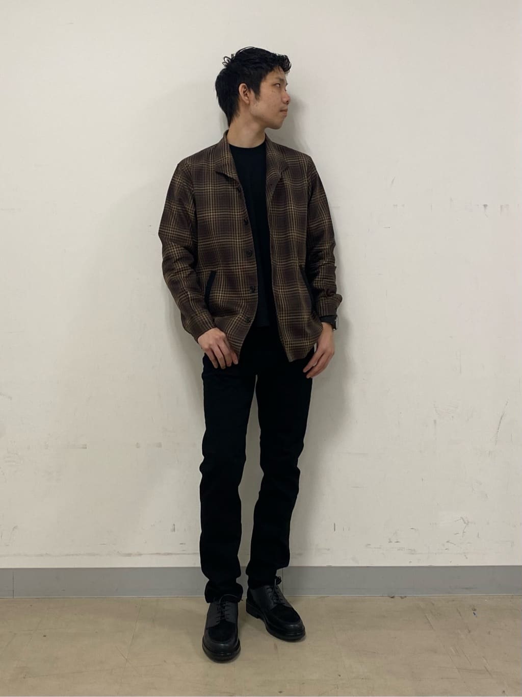 shoumaさんの「TAKEO KIKUCHI｜【Sサイズ～】ストレッチ デニム パンツ」を使ったコーディネート