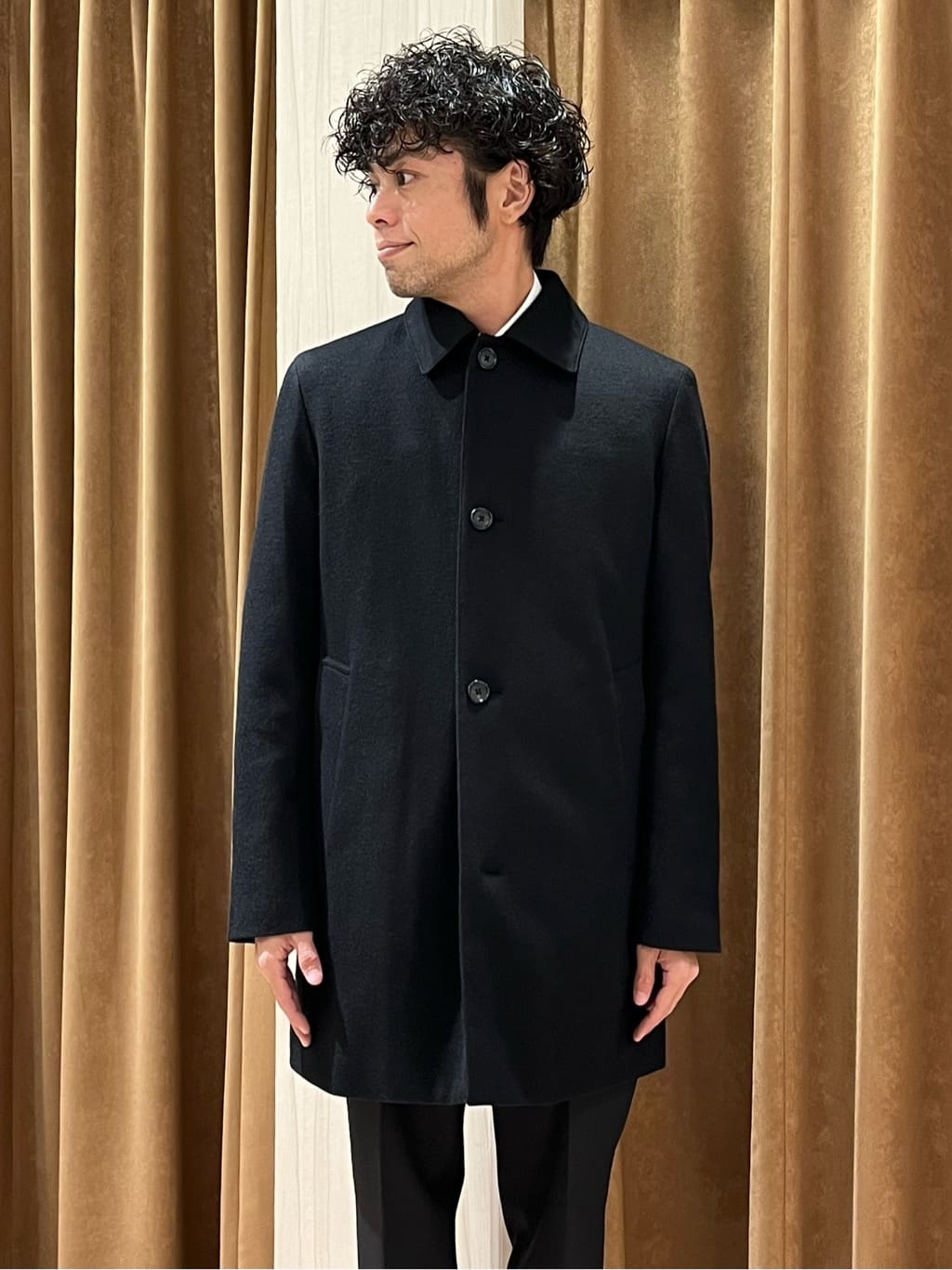 URAさんの「TAKEO KIKUCHI｜【ベストセラー/日本製】シャドーストライプ シルクネクタイ」を使ったコーディネート