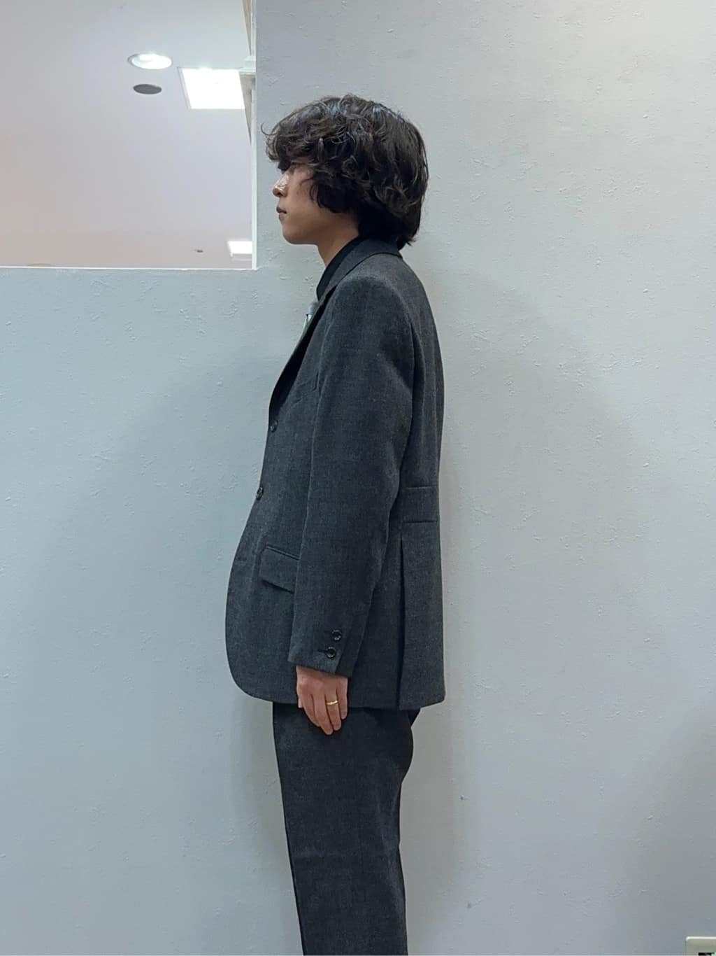 Uさんの「TAKEO KIKUCHI｜【Three by Three】シャイニーシャークピンヘッド ベスト / 3ピース対応」を使ったコーディネート