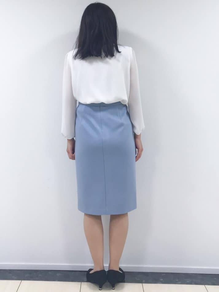 yukinaさんの「COUP DE CHANCE｜【洗える／日本製／通勤】タックブラウス」を使ったコーディネート