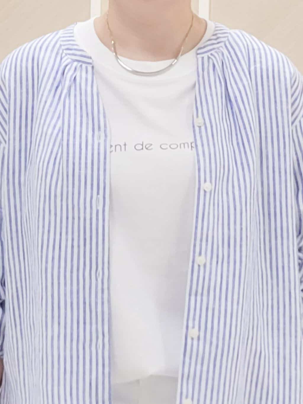 tomoさんの「COUP DE CHANCE｜【WORLD for the World】メッセージプリントTシャツ」を使ったコーディネート