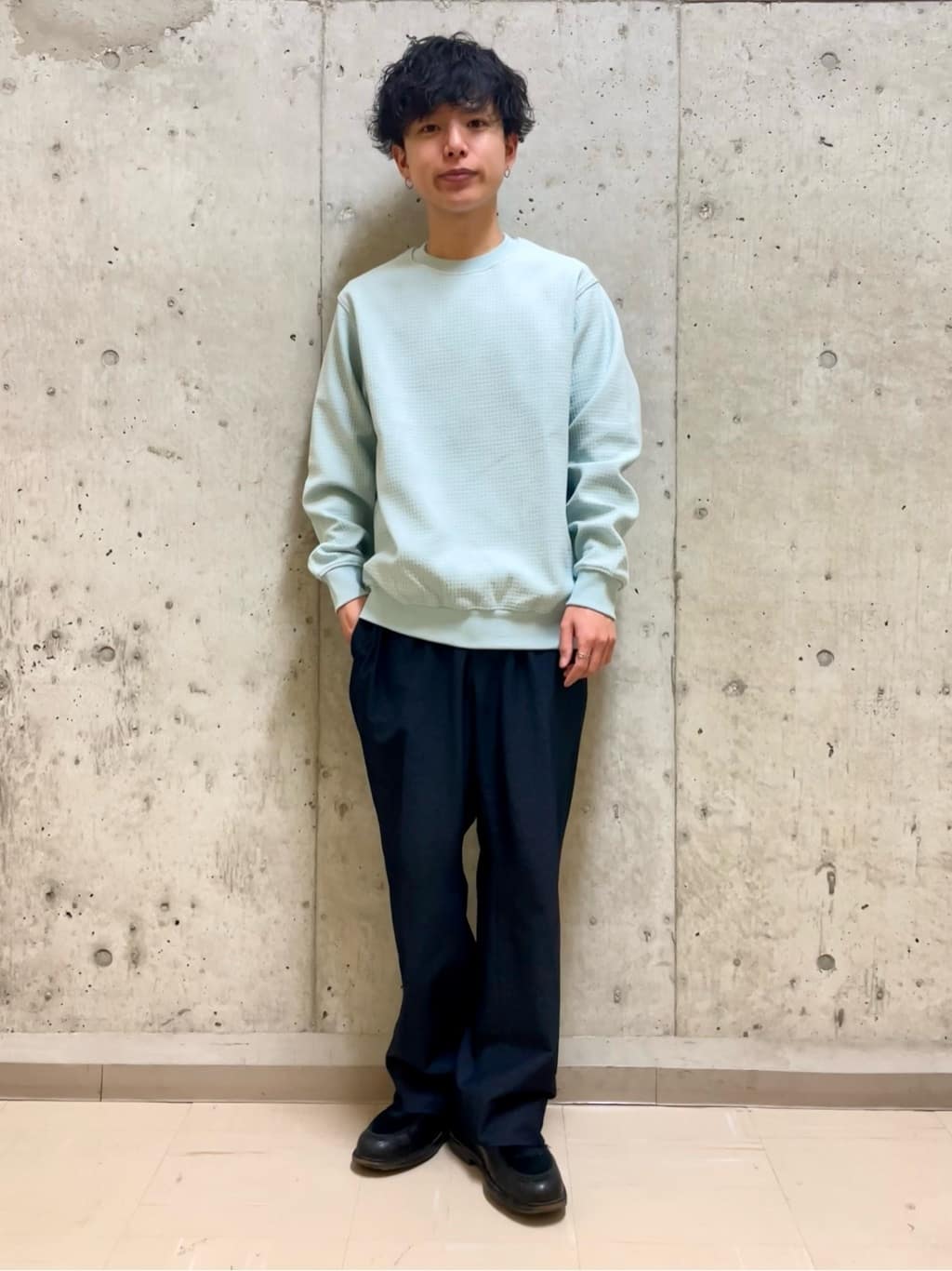 すずきさんの「TAKEO KIKUCHI｜【DOWN FABRIC】ダウンファブリック スタンドカラーブルゾン」を使ったコーディネート