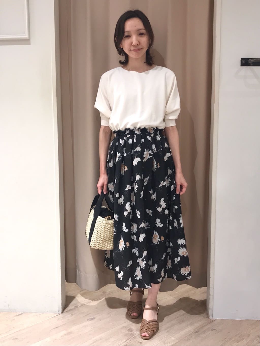 kimiさんの「grove｜【ふわっと心地よい足入れ】やわここち(R)Vカットパンプス」を使ったコーディネート