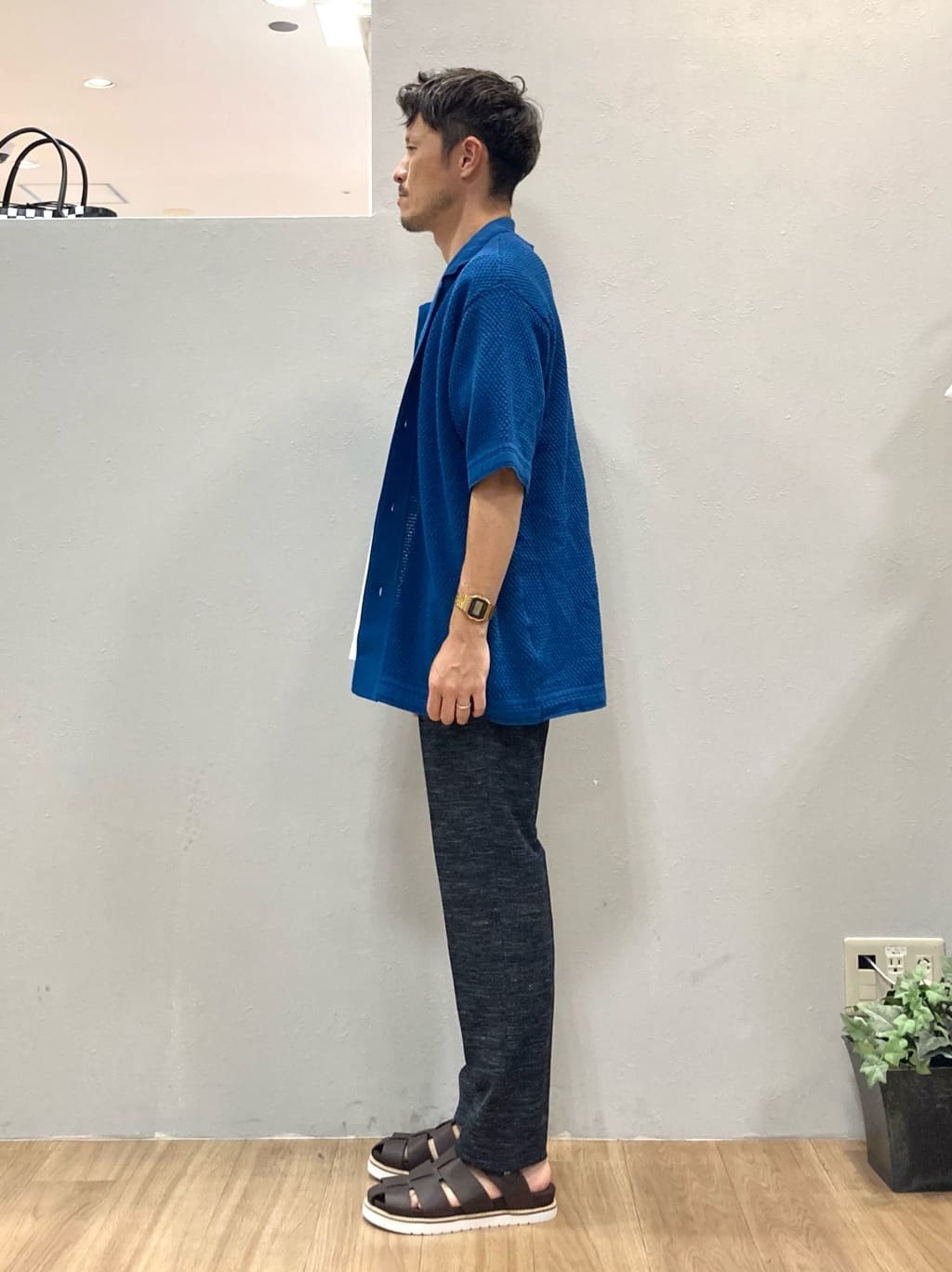 シュンさんの「TAKEO KIKUCHI｜【尾州織】リネンブレンド メッシュパンツ」を使ったコーディネート