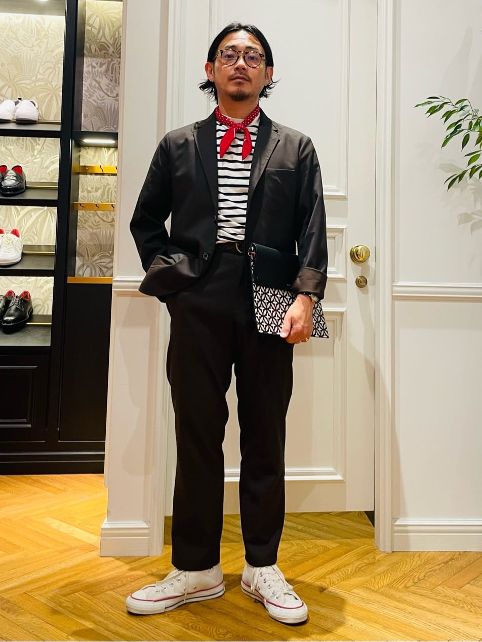 鶴田大士さんの「DRESSTERIOR｜シルケットコットン　ドットハンカチーフ」を使ったコーディネート