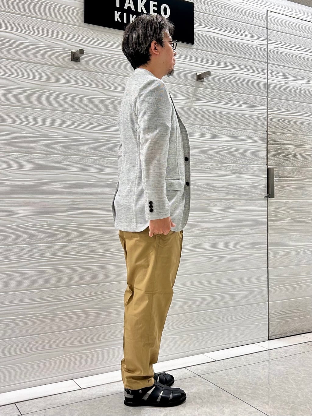 すーさんの「TAKEO KIKUCHI｜【抗菌防臭／5サイズ展開】ハイゲージポンチ Tシャツ」を使ったコーディネート