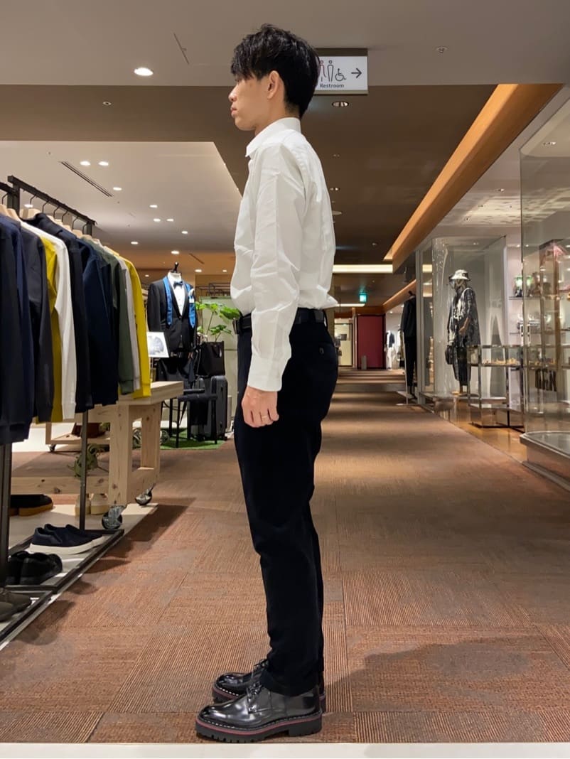 わいずみさんの「TAKEO KIKUCHI｜【Made in JAPAN】ブロード レギュラーカラー ドレスシャツ」を使ったコーディネート